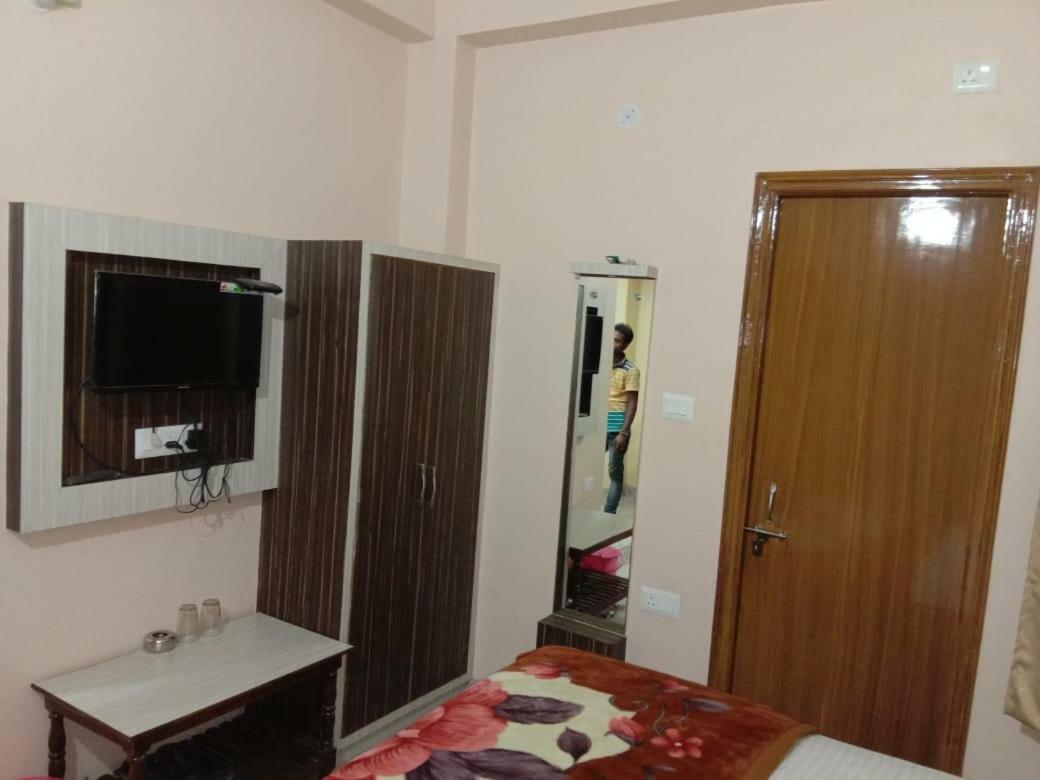 Adb Rooms Hotel De Pal 瓦拉纳西 外观 照片